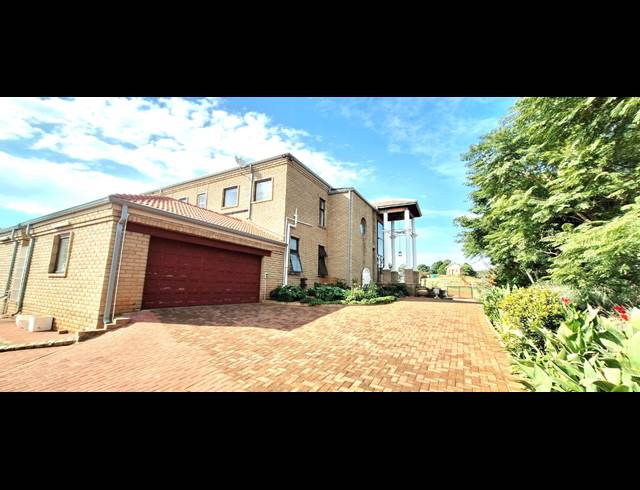 11HA FARM FOR SALE IN PROTEA RIDGE